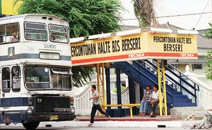 2010, bus tumpuk beroperasi di Solo