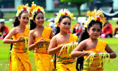 UMAT HINDU DI JOGJA : Persembahyangan Purnama Digelar di Pura Jagatnatha