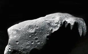 Asteroid Sebesar 400 Meter Diprediksi Hantam Bumi