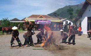 Warga Selo ikuti apel siaga kebakaran Merbabu