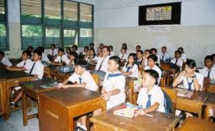  FULL DAY SCHOOL :Apa Sih Tujuan Sekolah Seharian?