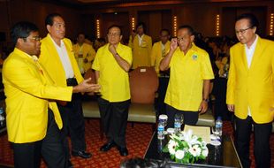 KONFLIK PARTAI GOLKAR : Kubu Ical Siap Islah dengan Agung