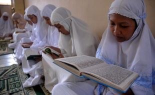 PENDIDIKAN SOLO : 36 Siswa SDII Al Abidin Lulus Sertifikasi Alquran Juz 30