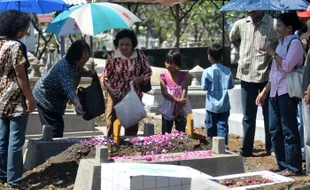 Hukumnya Sunah, Ziarah Kubur Dianjurkan Jelang Ramadan