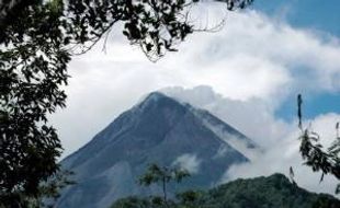 Status Gunung Merapi jadi 'waspada'