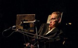 KONTROVERSI ALIEN : Stephen Hawking Cari Alien Digelontor Rp1,3 Triliun