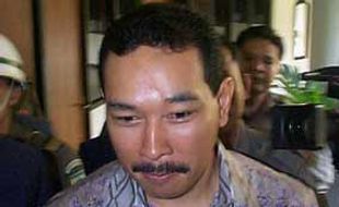 Tommy Soeharto gugat Garuda Rp 25 M 