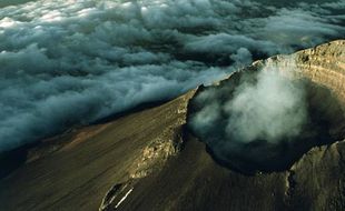 GUNUNG BROMO SIAGA : Bromo Siaga III, Masyarakat Diminta Waspada