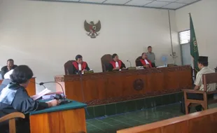 Tak cukup bukti, Yulianto didakwa tiga perkara