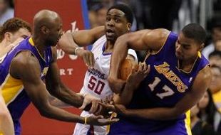 Clippers pecundangi Lakers