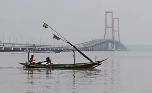 TOL SURAMADU : Waduh, Ternyata Penggratisan Tol Suramadu Rugikan Kepolisian, Kenapa?