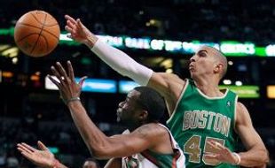 Celtics bungkam Bucks