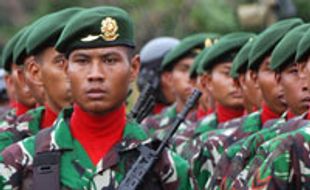 Kostrad bantah anggotanya siksa debt collector 