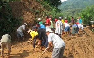 Hujan deras, longsor di 33 titik dan rendam 30 rumah