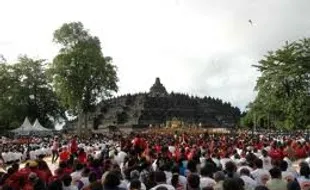 Umat Budha doakan pemimpin negara saat Waisak