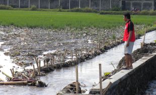 Proyek pelebaran jalan Solo-Boyolali rusak jalan desa dan sawah