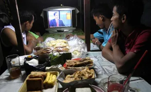 NONTON WALIKOTA