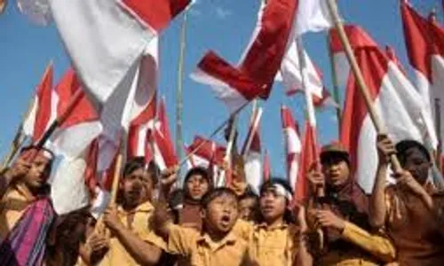 Pihak sekolah tetap ngotot tak hormati bendera