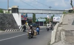 Jembatan rel KA di jalan protokol Wonogiri diusulkan direhab