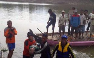 10 Korban tewas perahu terbalik Sungai Bengawan Solo telah ditemukan