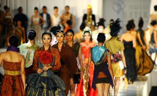 SOLO BATIK FASHION 2011