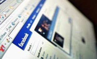 Pertegas penolakan, warga galang dukungan lewat Facebook