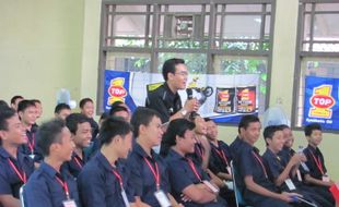 SMKN 5 Solo tingkatkan kompetensi siswa