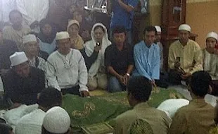 Rumah Zainuddin MZ dipenuhi pelayat 