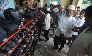 PENITIPAN BARANG PRIBADI DI MASJID AGUNG SOLO                                   