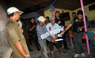 Sidang pembunuhan ditunda