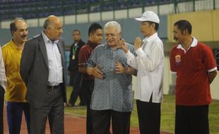 DUBES PALESTINA DAMPINGI LATIHAN