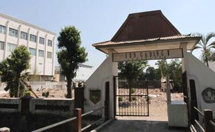 PEMBANGUNAN KEMBALI SDN GADING 1 SOLO