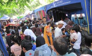 PASAR JUMAT DI CANGAKAN, KARANGANYAR