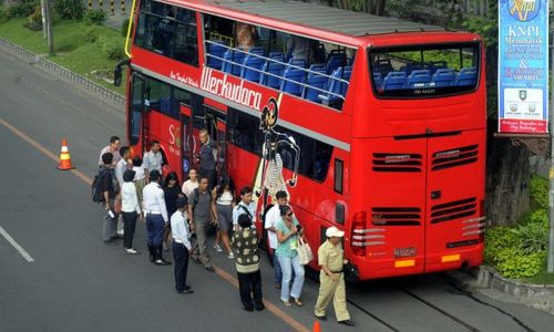 Pemudik borong tiket ritel bus tingkat