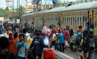 Pemudik KA ekonomi meningkat 2 kali lipat