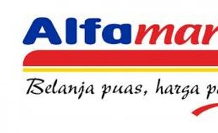 Alfamart santuni yatim piatu dan Manula