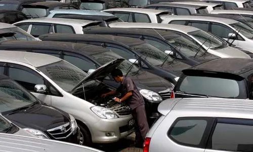 Daftar Mobil Rental dan Harga Pasaran di Kota Solo