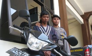  Apes, sepatu ketinggalan, pencuri motor tertangkap