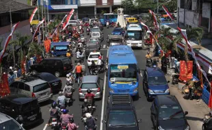  Waspadai titik macet karena pasar tumpah 