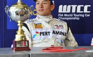  Libur balapan, Rio Haryanto jenguk keluarga di Solo