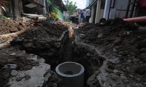 SANITASI SOLO : Ups, Puluhan Warga Jagalan Buang Tinja di Sungai!