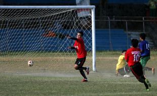 Pagar pembatas Stadion Sriwedari dicopot