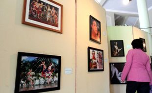 PAMERAN FOTO