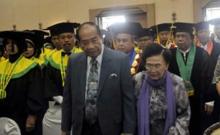 WISUDA UNIVERSITAS SAHID SOLO