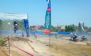 GEMOLONG GRASS TRACK 2011