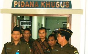 Kurang lengkap, Kejati kembalikan berkas pemeriksaan Untung Wiyono ke Polda Jateng