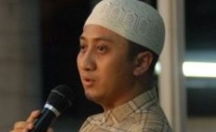 MARSHANDA CERAI : Inilah Penjelasan Ustaz Yusuf Mansyur Soal Tudingan Terlibat Keputusan Marshanda