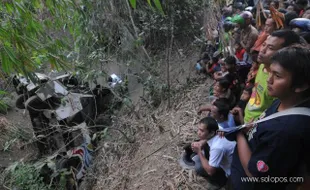 KECELAKAAN BUS PENGANTAR HAJI