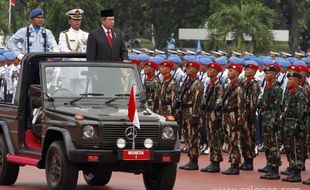 INSPEKSI PASUKAN PERINGATAN HARI JADI TNI