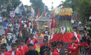 KIRAB BUDAYA MERTIDESO MOJOSONGO SOLO